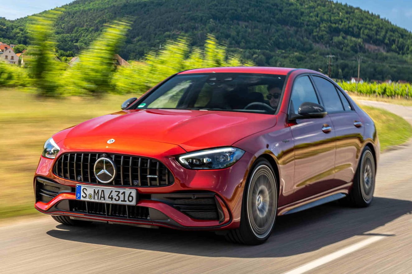 Gestärkt: Auch die neue C-Klasse bietet Mercedes nun mit AMG-Weihen an. Den Anfang macht der bereits über 400 PS starke C 43.