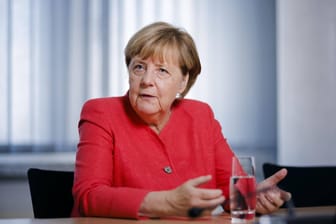 Bundeskanzlerin a.D. Angela Merkel will den Vorsitz der Jury eines Menschlichkeitspreises übernehmen.