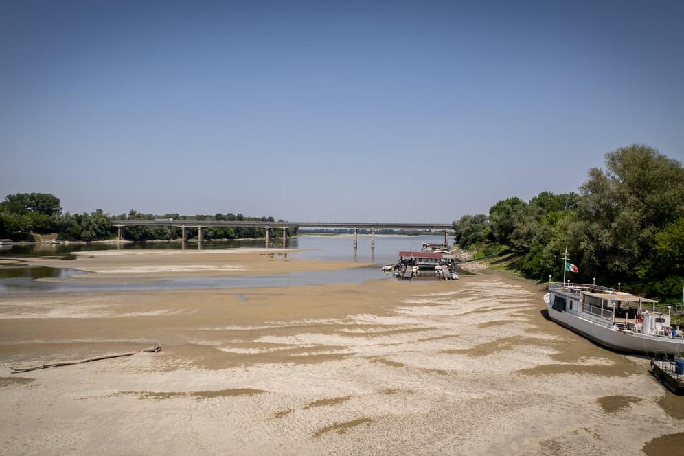 Im Fluss Po fehlt so viel Wasser wie seit 70 Jahren nicht mehr.