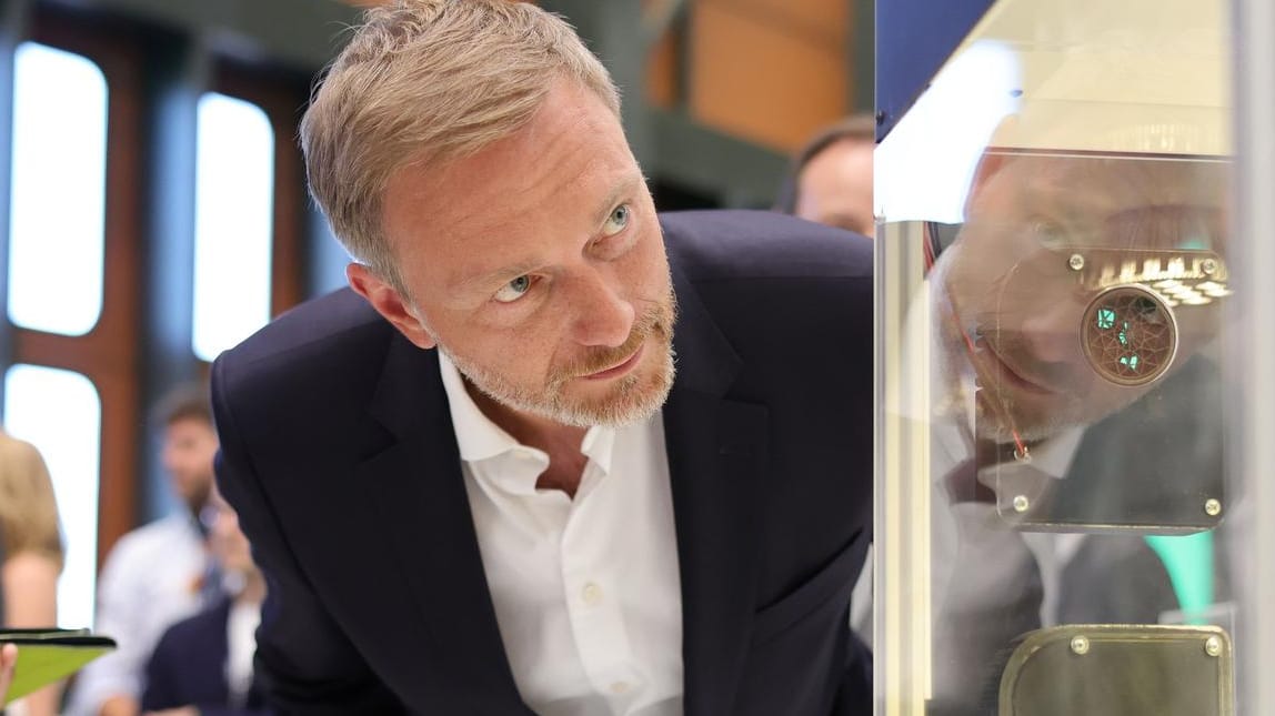 Christian Lindner bei einer Messe: Kalkulieren, ohne in die Zukunft zu sehen.