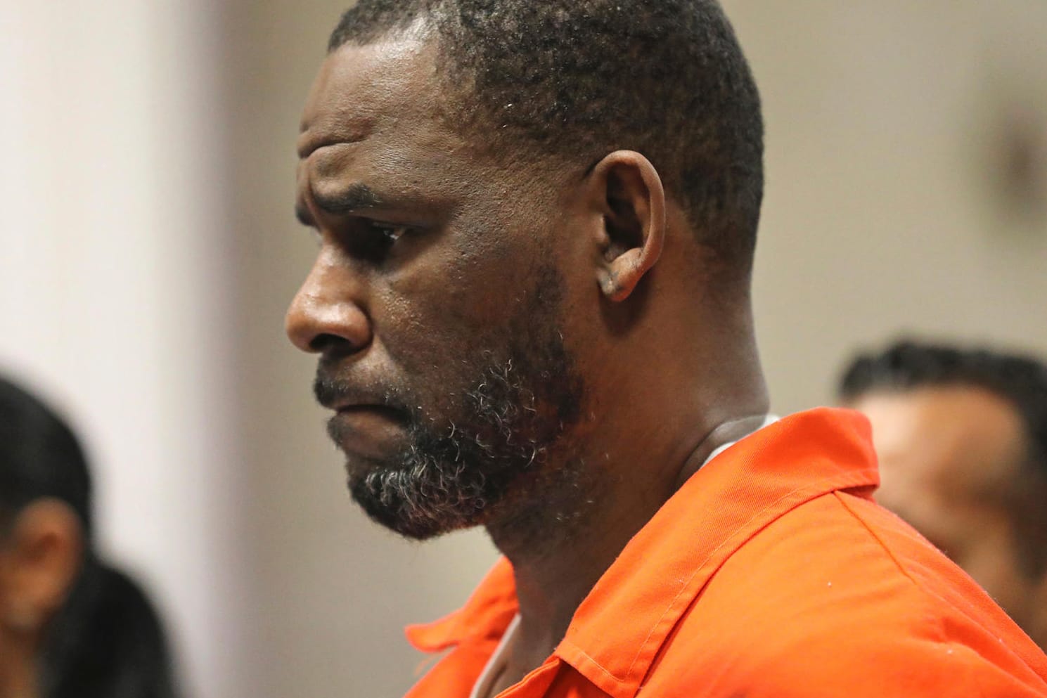 R. Kelly: Der Sänger sitzt eine 30-jährige Haftstrafe ab.