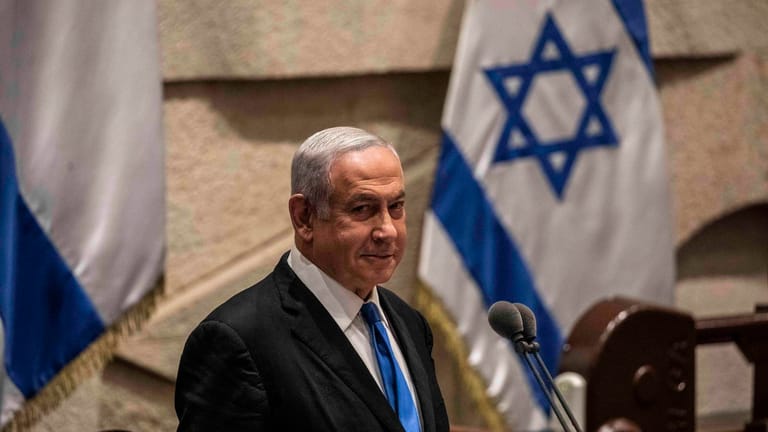 Benjamin Netanjahu: Der Oppositionsführer hält vor der Abstimmung über die Auflösung der Regierung eine Rede.