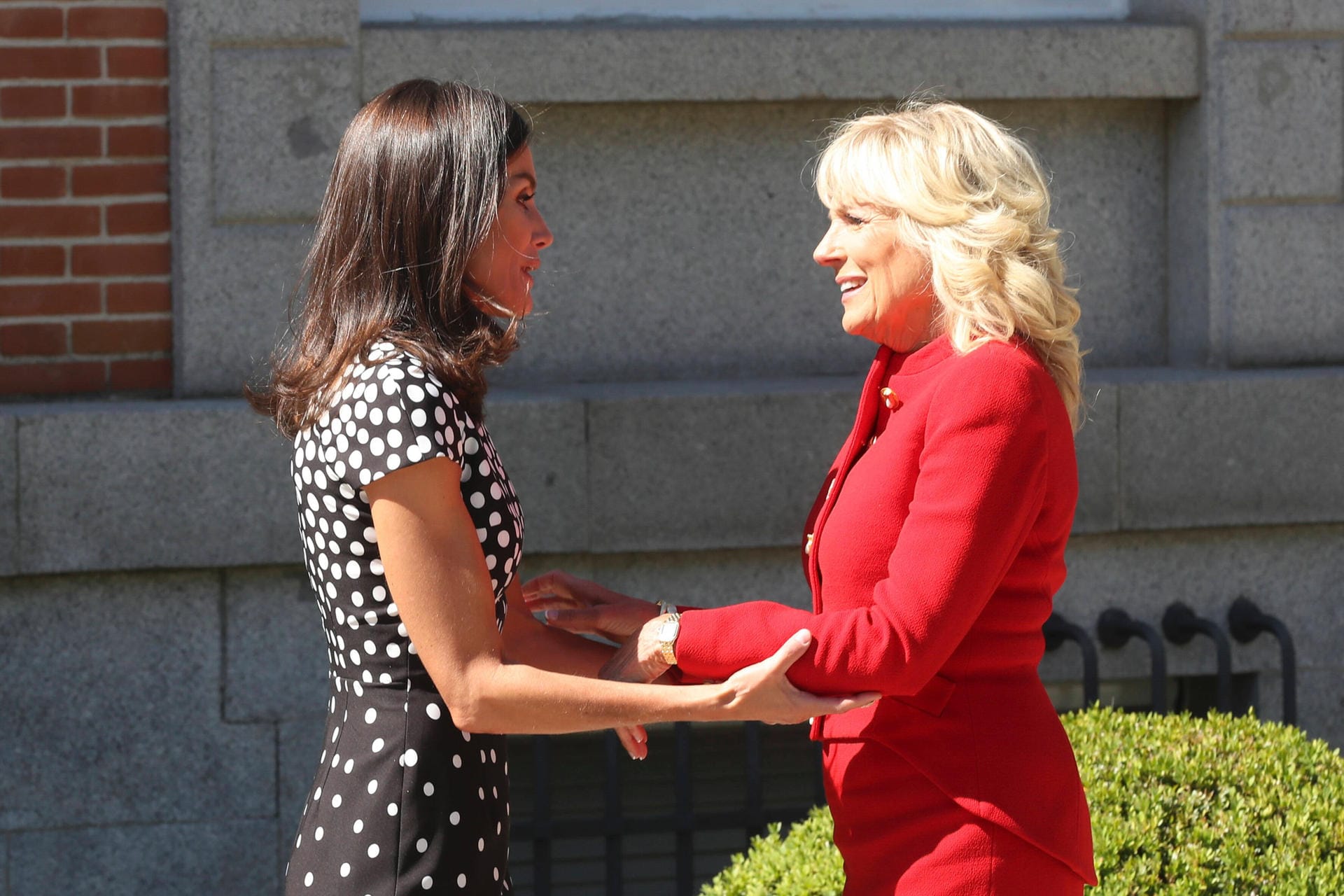 27. Juni 2022: Königin Letizia empfängt Jill Biden im Zarzuela-Palast in Madrid.