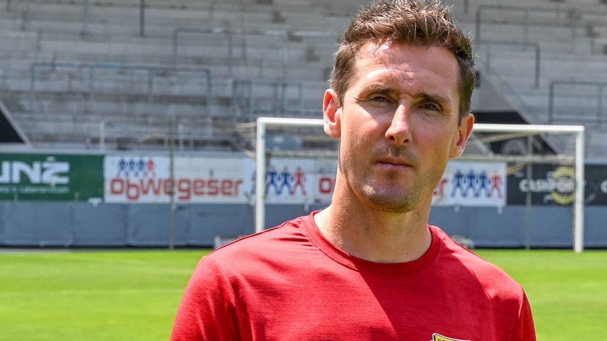 Miroslav Klose in Altach: Wenn der Weltmeister zum Balljungen wird