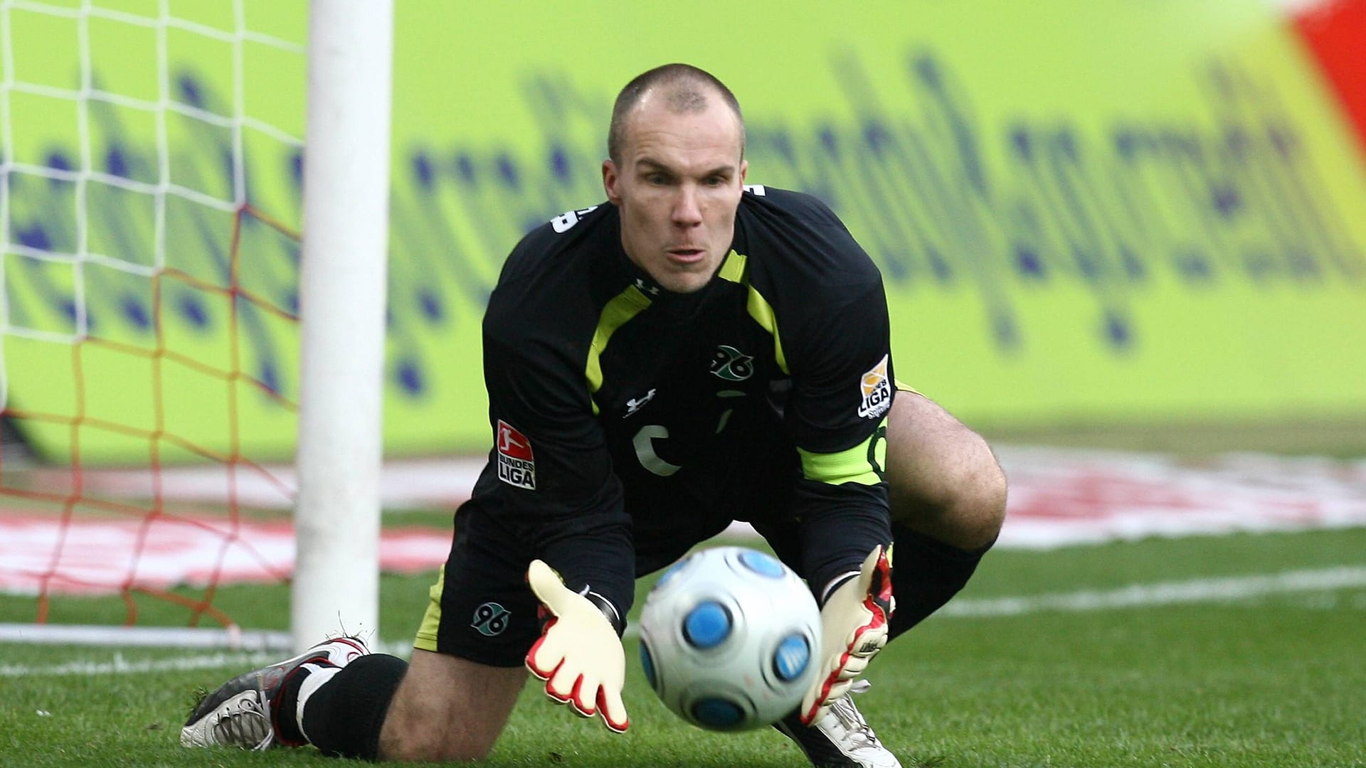 Robert Enke war deutscher Nationaltorwart und stand im Tor von Hannover 96. (Archivbild)