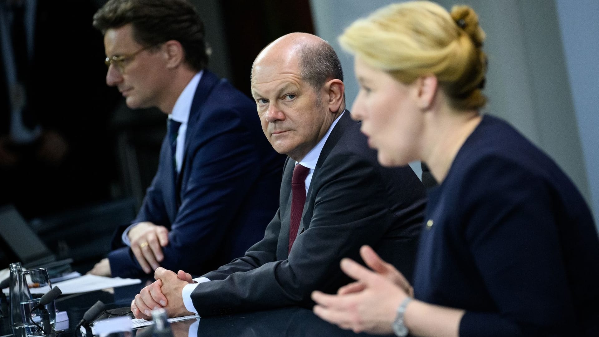 Beratungen von Bund und Ländern Beratungen von Bund und Ländern