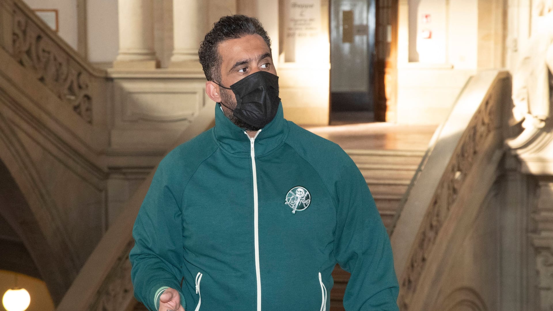 Clanchef Arafat Abou-Chaker im Gericht (Archiv): Eine vorsätzliche Freiheitsberaubung kann ihm derzeit nicht nachgewiesen werden. Clanchef Arafat Abou-Chaker im Gericht (Archiv): Eine vorsätzliche Freiheitsberaubung kann ihm derzeit nicht nachgewiesen werden.