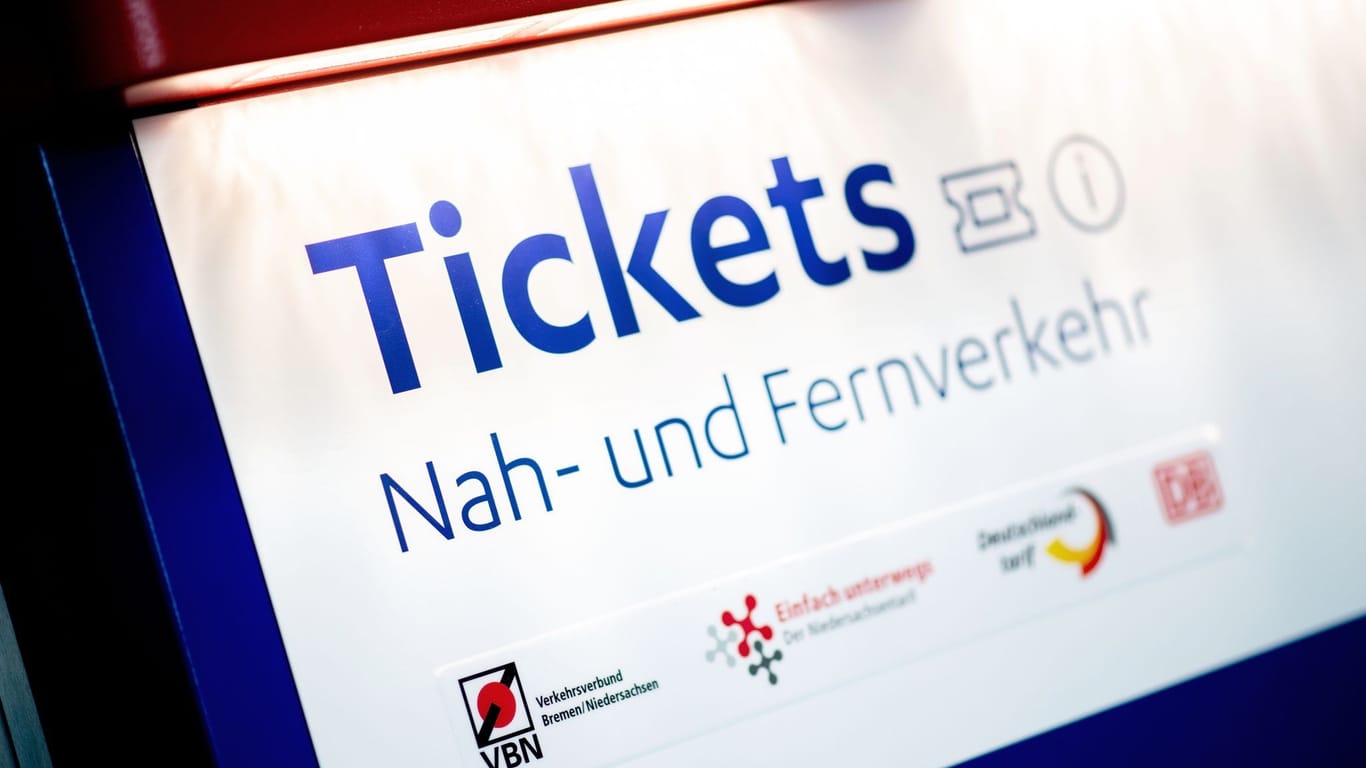 Start des 9-Euro-Tickets - Oldenburg
