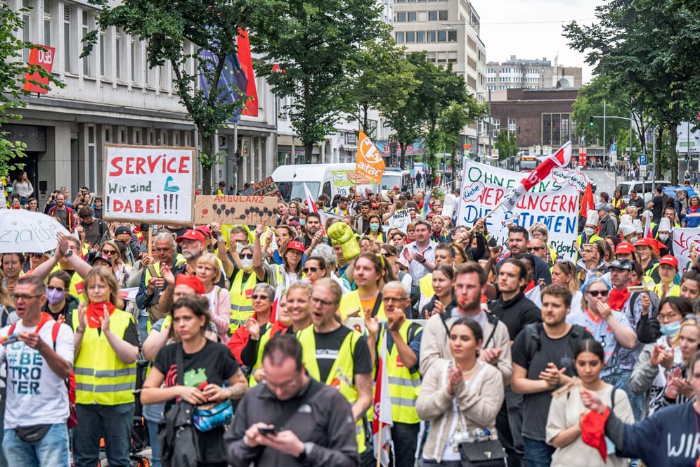 Proteste der Unikliniken - Düsseldorf