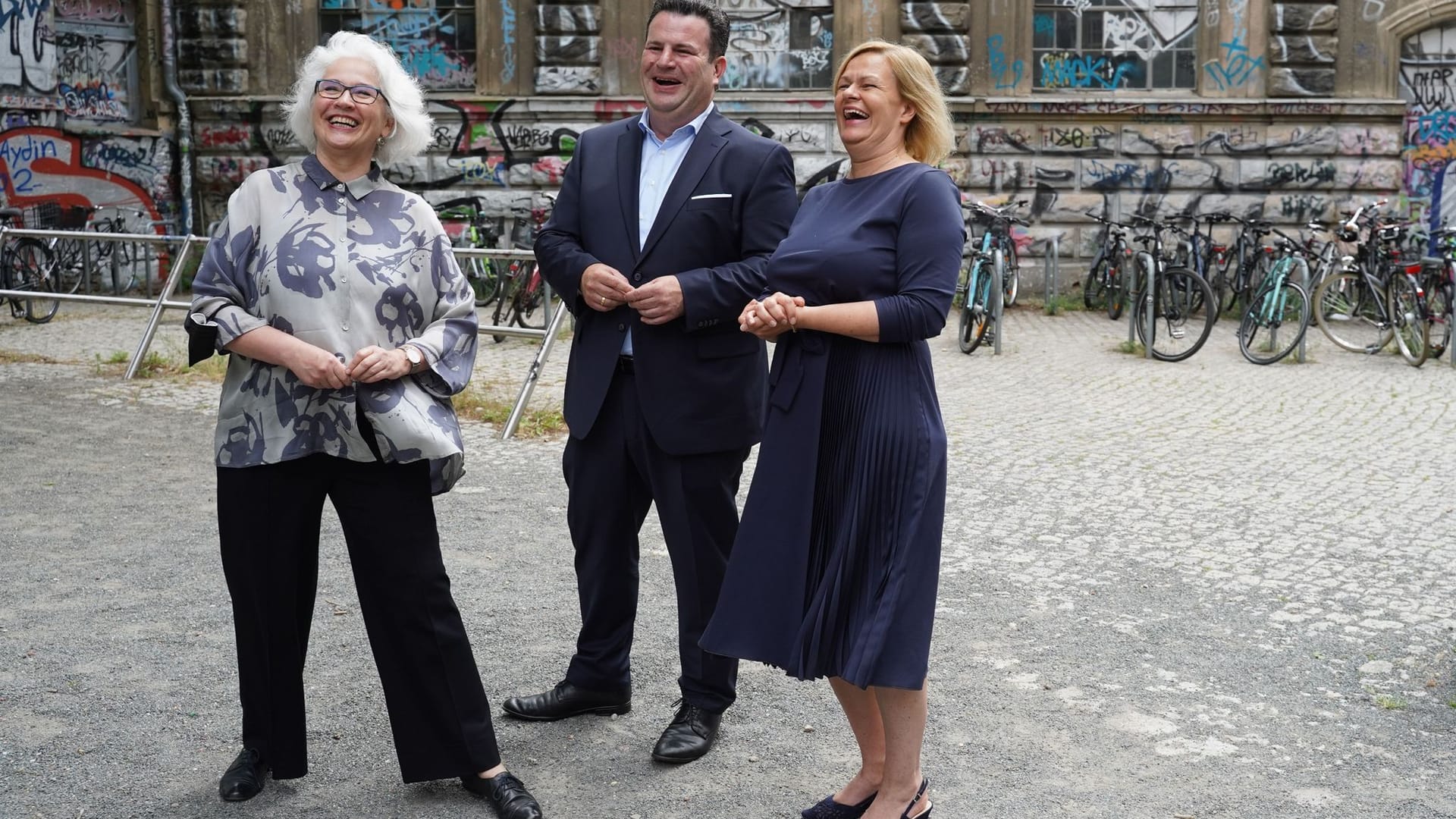 Faeser und Heil besuchen Willkommensklasse Faeser und Heil besuchen Willkommensklasse