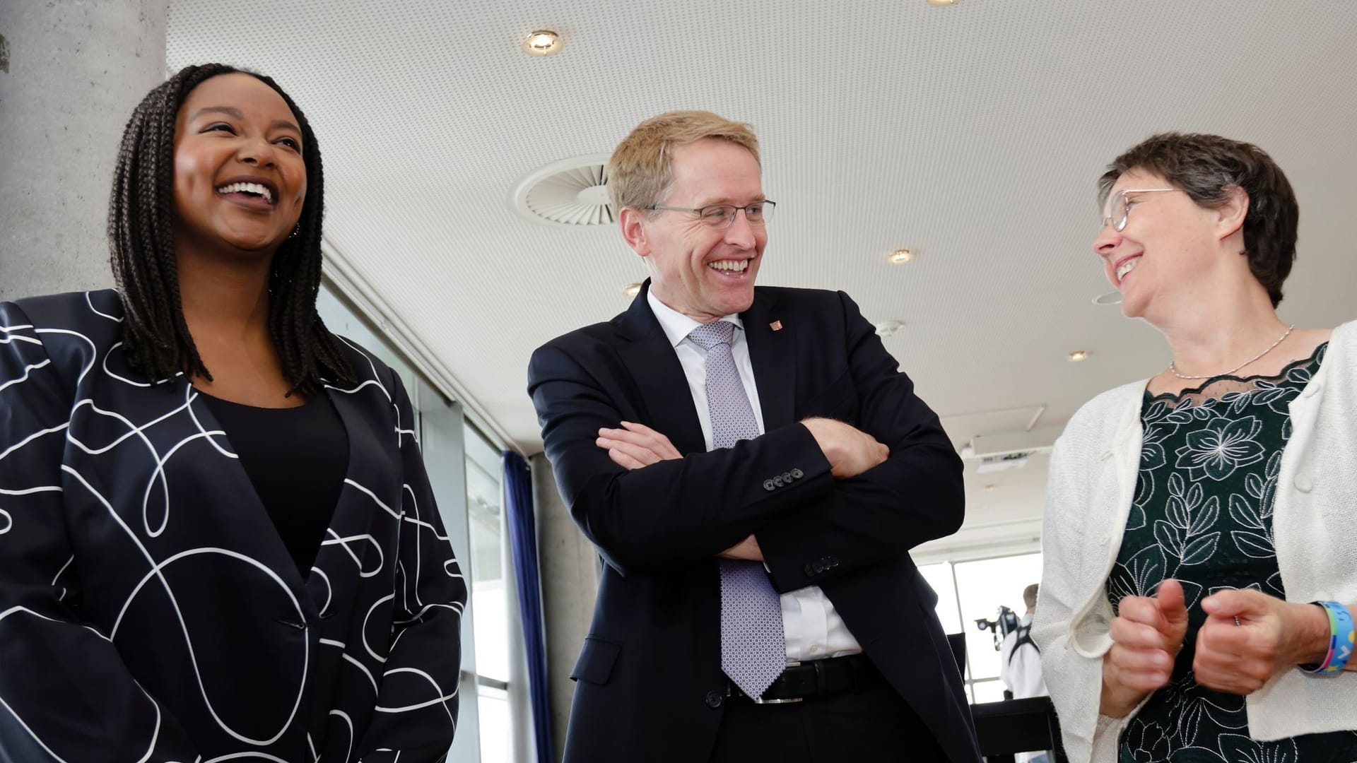 Aminata Touré (l-r), Daniel Günther und Monika Heinold