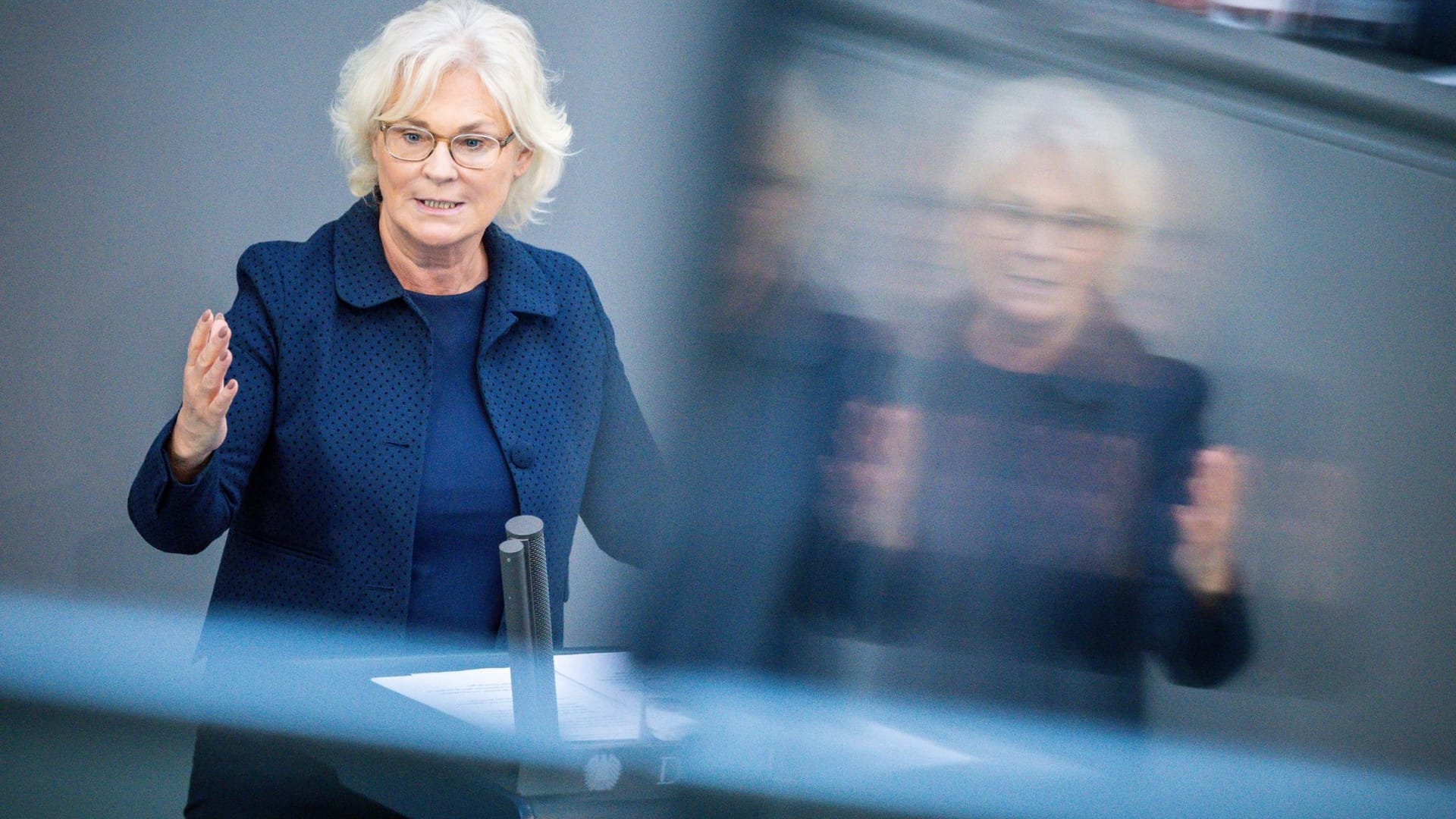 Verteidigungsministerin Christine Lambrecht (SPD) Verteidigungsministerin Christine Lambrecht (SPD)