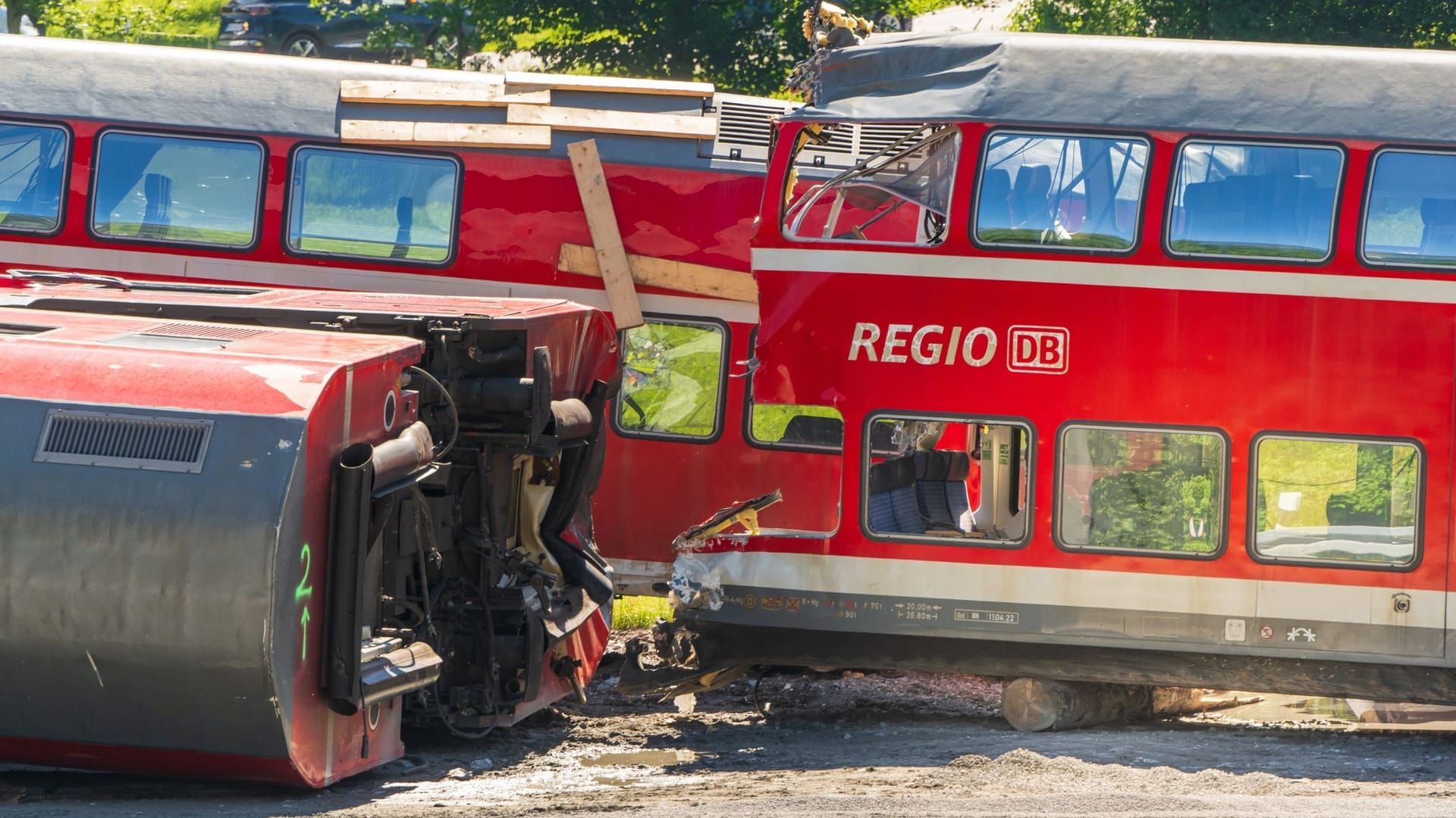 Bahnstrecke nach Zugunglück noch gesperrt Bahnstrecke nach Zugunglück noch gesperrt