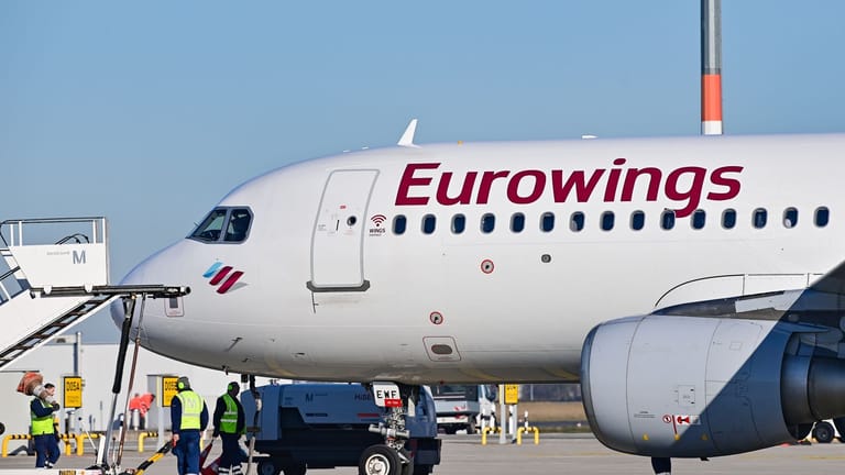 Ein Passagierflugzeug der Fluggesellschaft Eurowings.