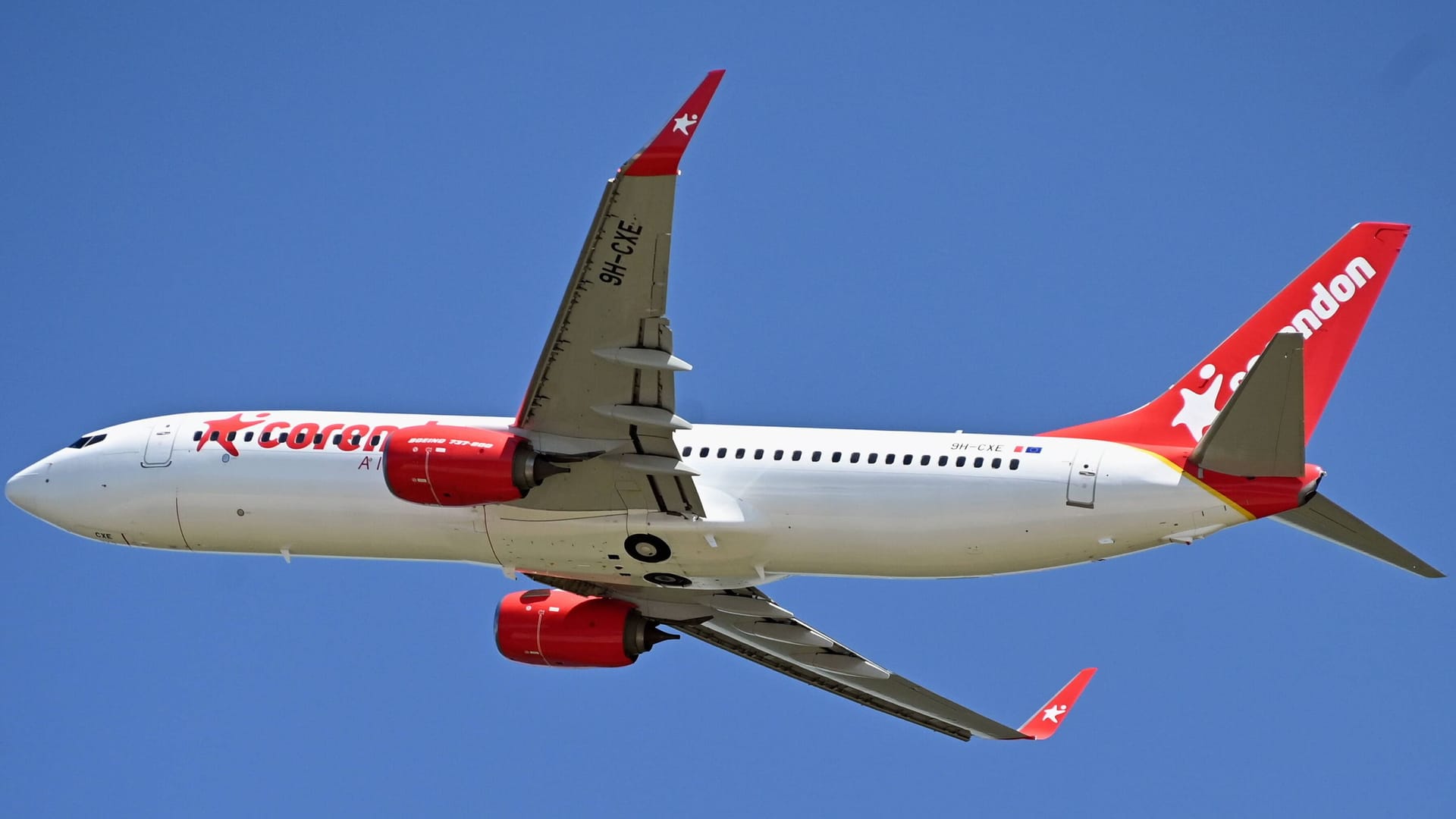Corendon-Maschine beim Start (Symbolbild): Am Wochenende war es auf einem Mallorca-Flug zu einem Druckabfall gekommen. Corendon-Maschine beim Start (Symbolbild): Am Wochenende war es auf einem Mallorca-Flug zu einem Druckabfall gekommen.