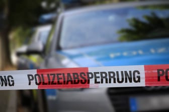 Die Ermittlungen laufen weiter (Symbolbild): Am Samstag hatte es in Lüdenscheid mehrere Durchsuchungen unter Beteiligung von SEK-Beamten gegeben.