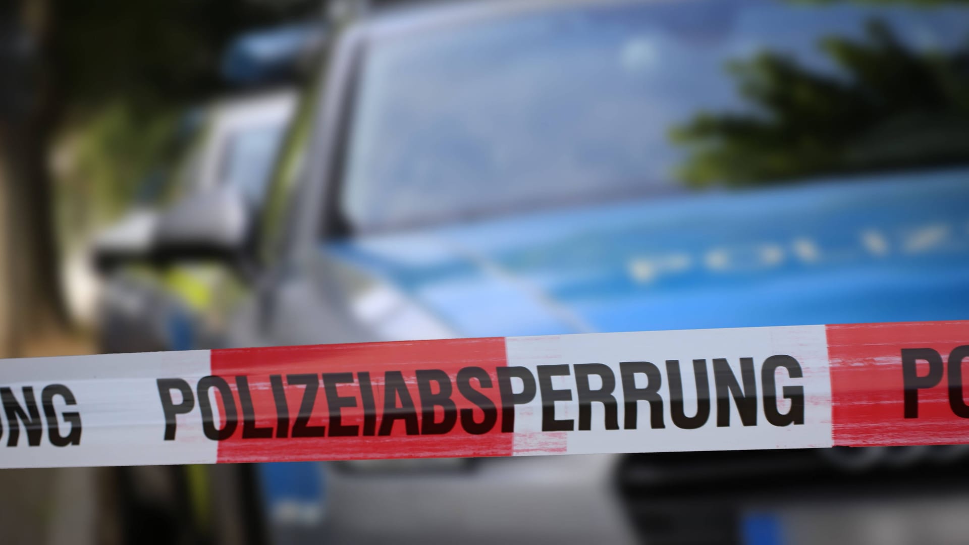 Die Ermittlungen laufen weiter (Symbolbild): Am Samstag hatte es in Lüdenscheid mehrere Durchsuchungen unter Beteiligung von SEK-Beamten gegeben. Die Ermittlungen laufen weiter (Symbolbild): Am Samstag hatte es in Lüdenscheid mehrere Durchsuchungen unter Beteiligung von SEK-Beamten gegeben.