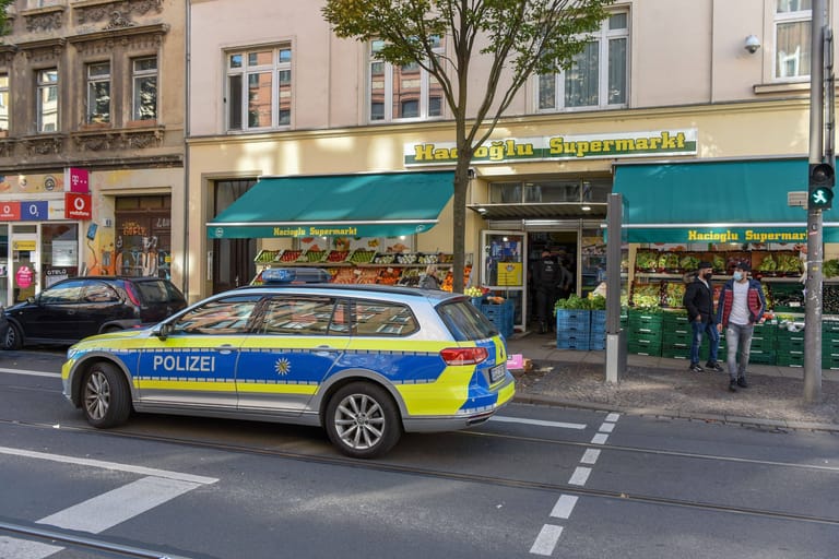 Polizeieinsatz auf der Eisenbahnstraße (Archiv): Der Mann hatte 2,28 Promille im Blut.