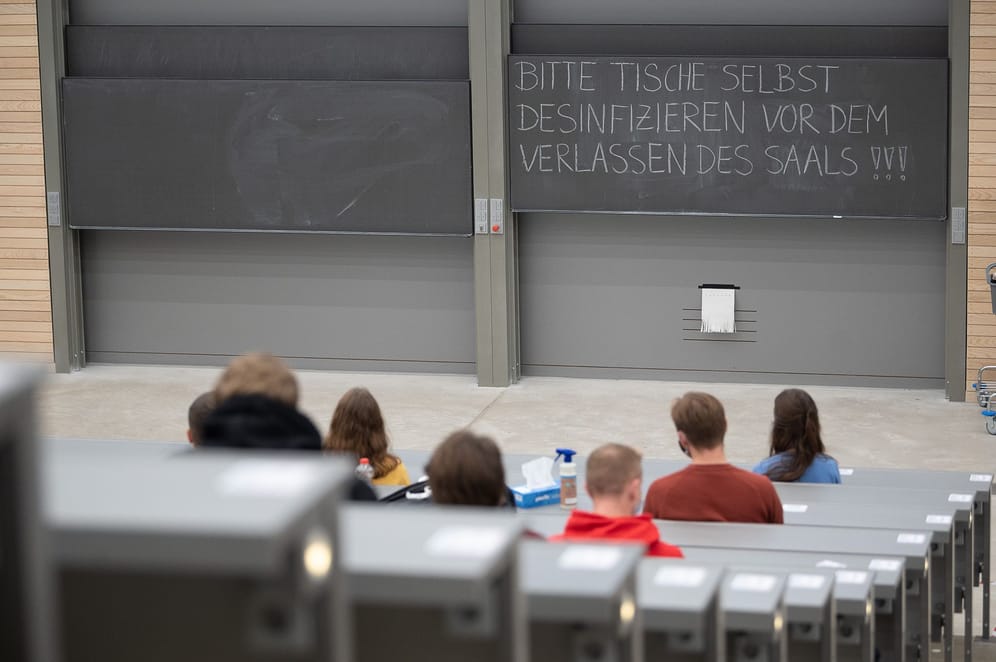 Universität