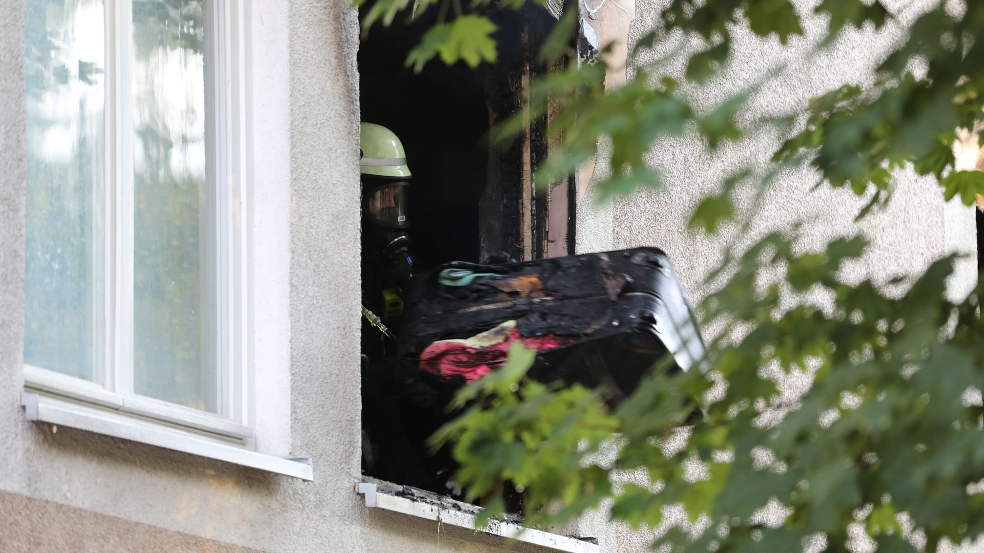 Am Dienstagmorgen ist die Feuerwehr zu einem Brand in einer Wohnung an der Rothenburger Straße ausgerückt. Am Dienstagmorgen ist die Feuerwehr zu einem Brand in einer Wohnung an der Rothenburger Straße ausgerückt.