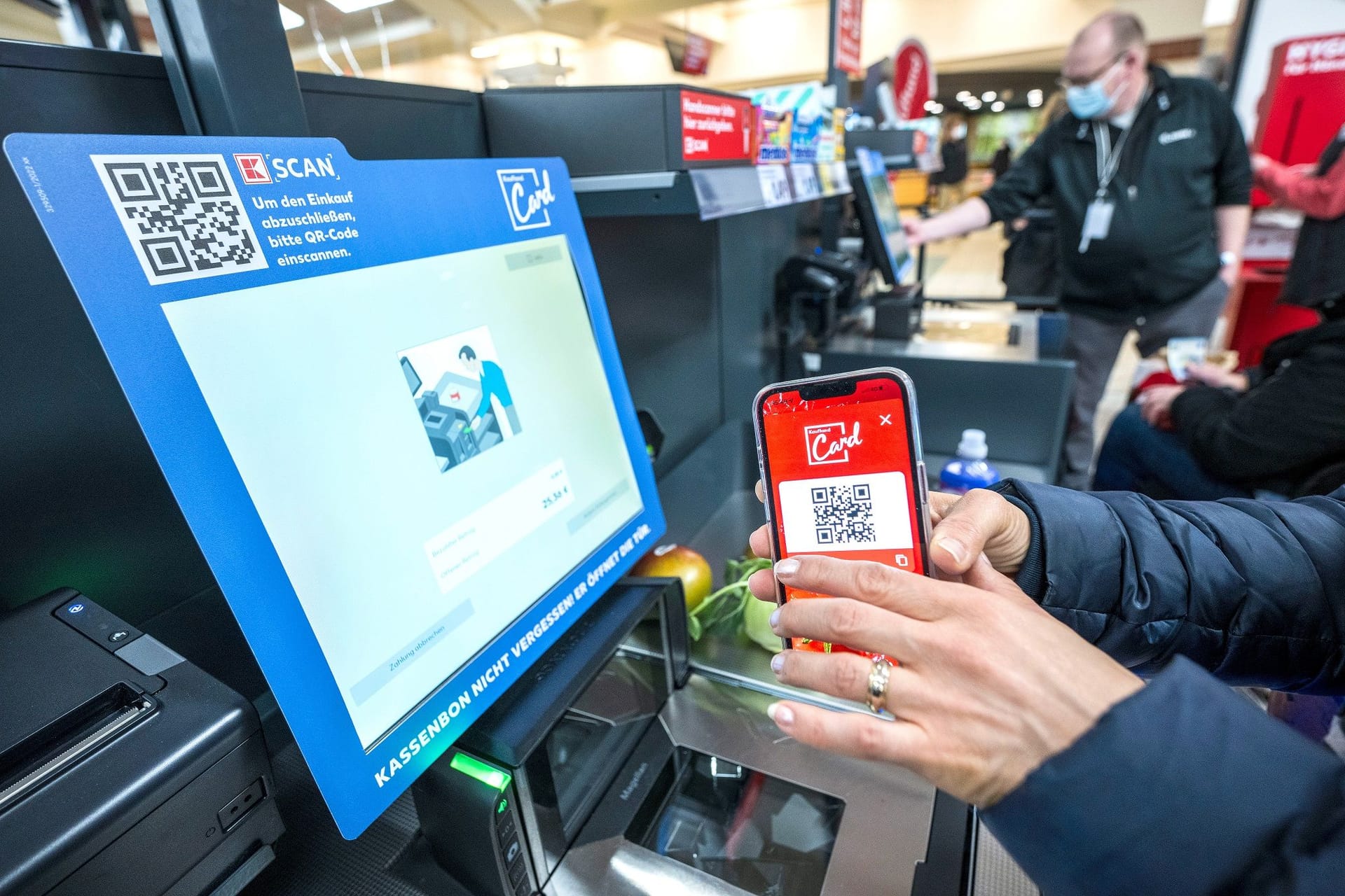 K-Scan-Terminal bei Kaufland: In 50 Filialen lässt sich der Einkauf jetzt bequem einscannen.