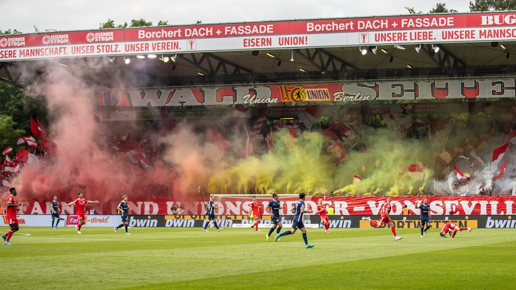 Bundesliga | Pyrotechnik: DFB Belegt Union Mit 5000 Euro Geldstrafe