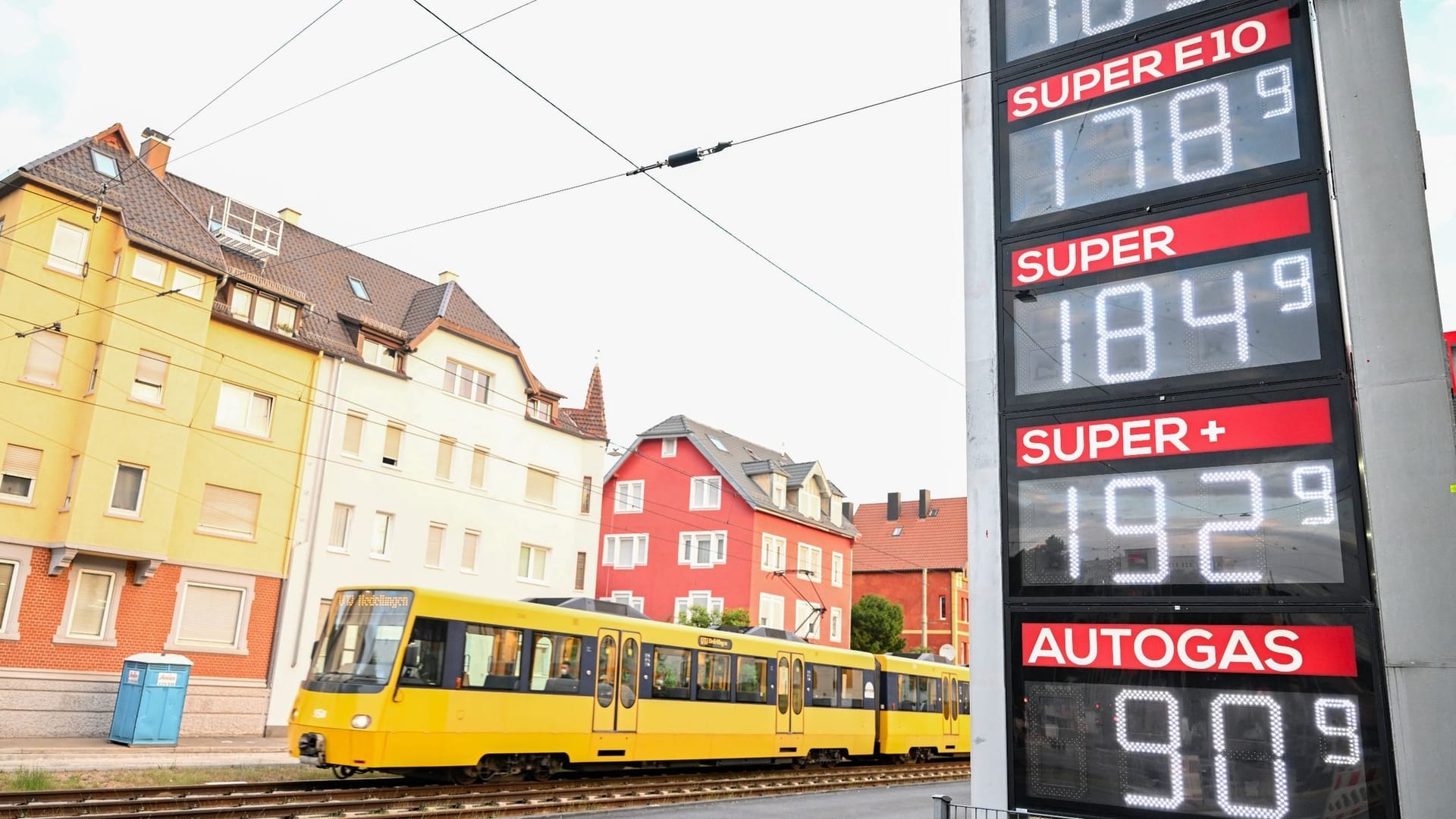 Senkung der Kraftstoffsteuern – Stuttgart