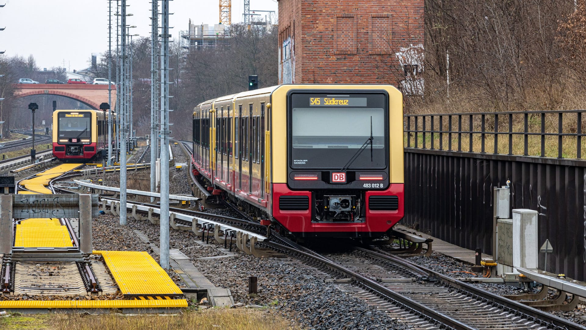 S-Bahn der neuen Baureihe 483/484: Auf den Linien S45 und S47 verkehren die neuen Züge bereits.