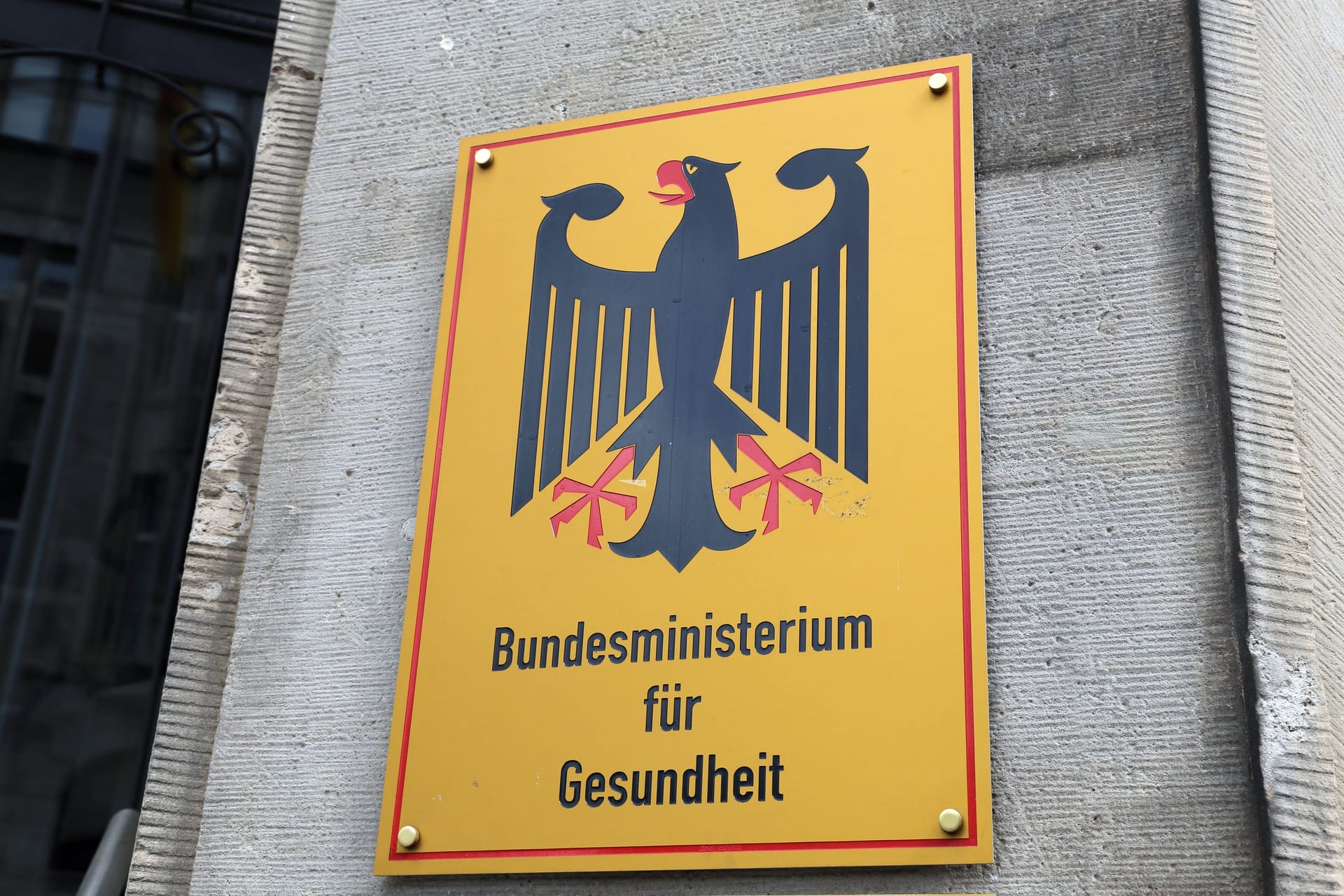Bundesministerium für Gesundheit (Archivbild): Laut WHO sind 99 Prozent der Betroffenen Männer bis 65 Jahre, die Sex mit anderen Männern haben.