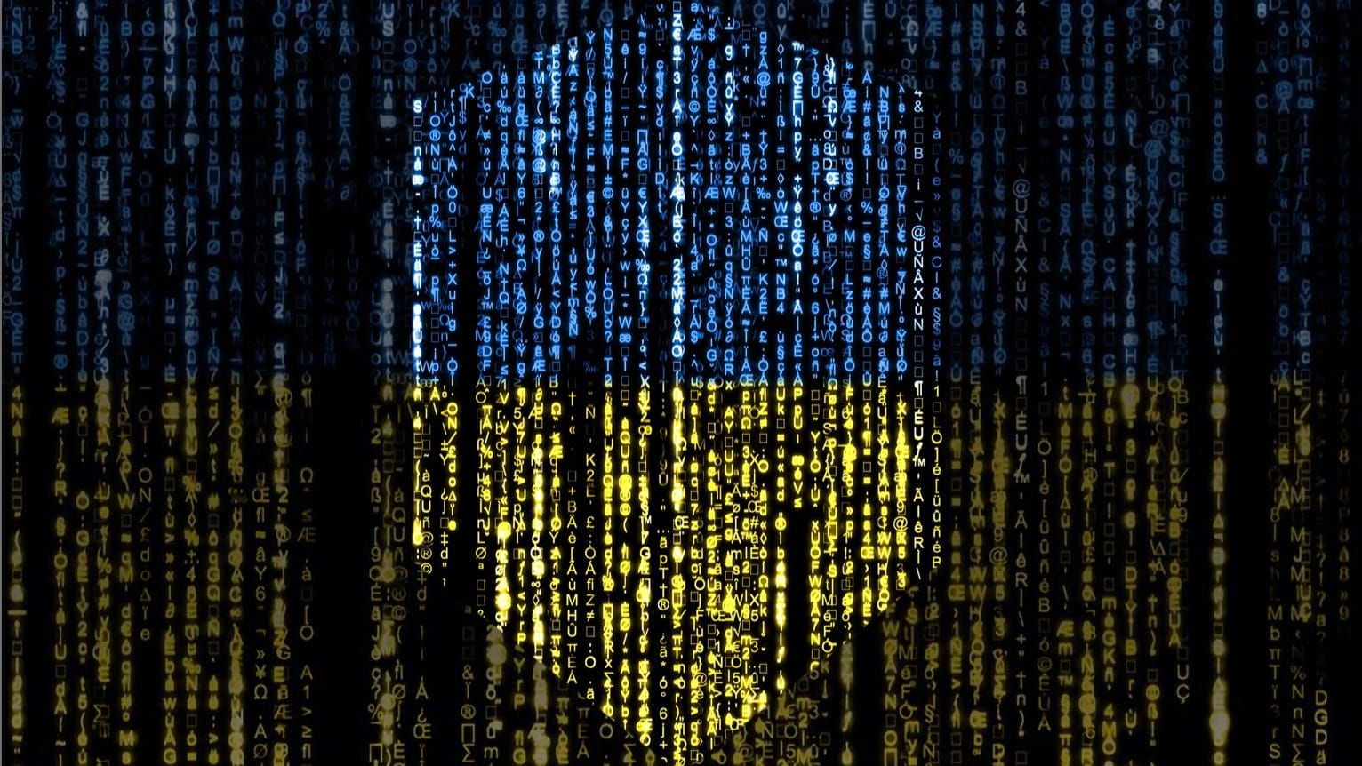 Ein in den ukrainischen Nationalfarben gefärbtes Codezeichen (Symbolbild): Laut einer Analyse von Microsoft waren die russischen Cyberaktivitäten seit Kriegsbeginn äußerst weitreichend.