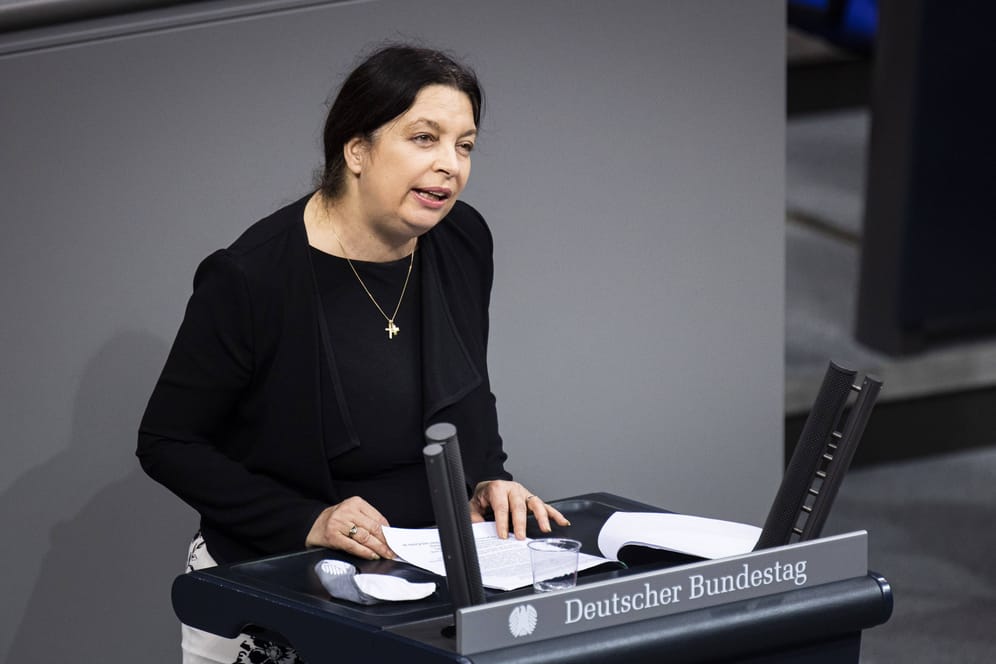Birgit Malsack-Winkemann (AfD) spricht im Bundestag (Archiv): Sie war im März in den Richterdienst zurückgekehrt.