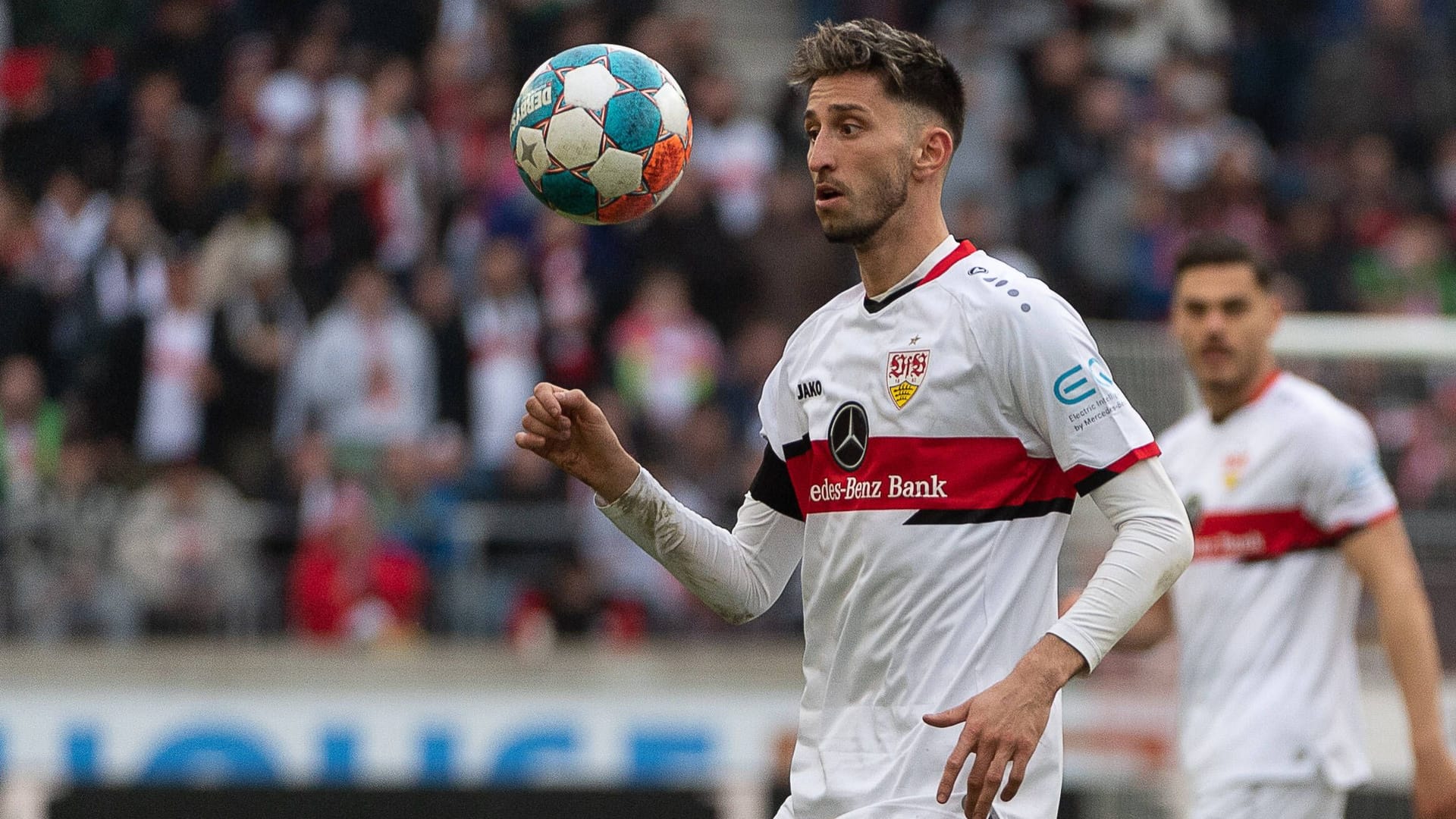 Atakan Karazor: Der Profi des VfB Stuttgart wird in den kommenden Tagen ins Training einsteigen. Atakan Karazor: Der Profi des VfB Stuttgart wird in den kommenden Tagen ins Training einsteigen.