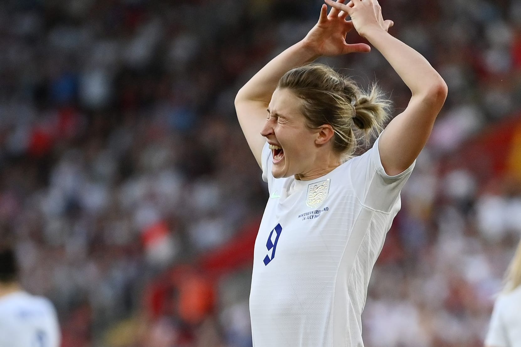 Englands Starstürmerin Ellen White ärgert sich über eine vergebene Chance beim Vorrundenspiel der EM 2022 gegen Nordirland.