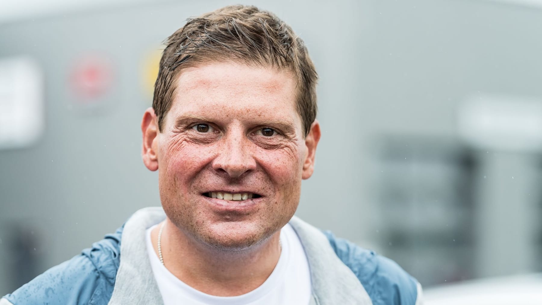 Visite |  25 ans après le triomphe de la tournée : Jan Ullrich remercie les fans