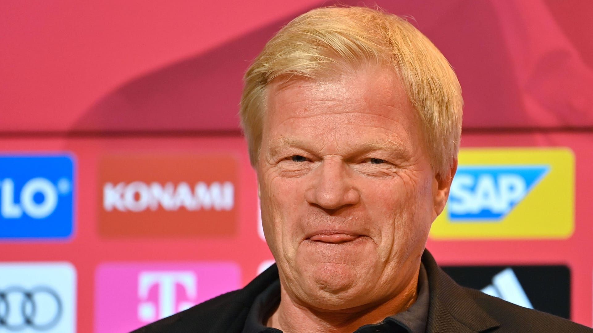 Oliver Kahn: Der Vorstandsvorsitzende hat sich zur Personalie Konrad Laimer geäußert.