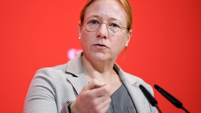 "Lindner sollte sich an die Arbeit machen": Dagmar Schmidt.