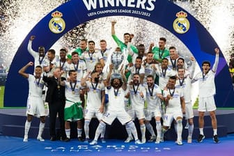 Real Madrid feiert den Sieg im Champions-League-Finale gegen den FC Liverpool.