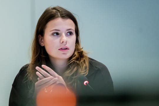 Luisa Neubauer bei einem Pressegespräch im Rahmen der UN-Klimakonferenz COP26 in Glasgow.
