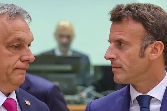 Kein Durchbruch beim EU-Sondergipfel: Die EU-Pläne für ein vollständiges Öl-Embargo gegen Russland werden vorerst nicht umgesetzt.