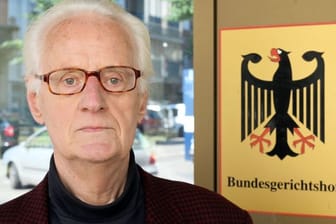 Dietrich Düllmann klagt gegen eine als "Judensau" bezeichnete Schmähplastik vor dem Bundesgerichtshof (BGH) in Karlsruhe.