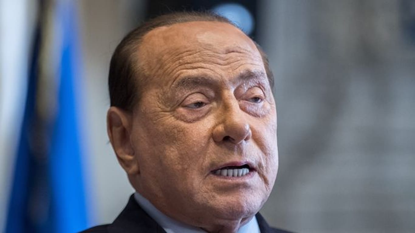 Silvio Berlusconi feiert den Aufstieg seines Vereins AC Monza in die Serie A.