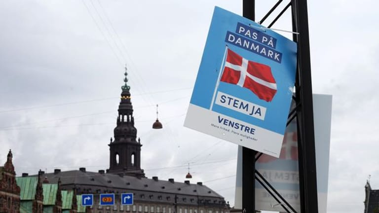 Eine Partei wirbt für die Abschaffung des dänischen EU-Verteidigungsvorbehalts.