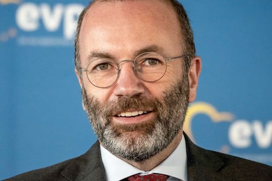 CSU-Politiker Manfred Weber kritisiert die Bundesregierung nach seiner Wahl.