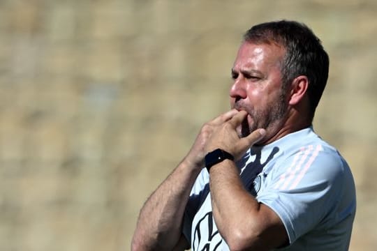 Bundestrainer Hansi Flick leitet das Training zur Vorbereitung auf die Nations League.