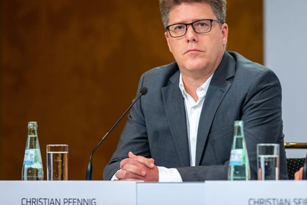 Christian Pfennig hört nach 17 Jahren als DFL-Direktor der Unternehmens- und Markenkommunikation auf.