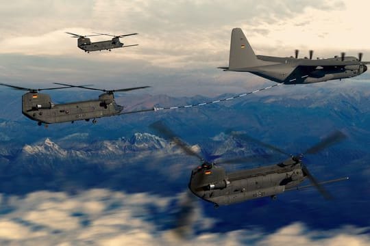 Drei Transporthubschrauber des Typs Chinook CH-47F werden von einem Tankflugzeug der Luftwaffe betankt (Visualisierung von Boeing).