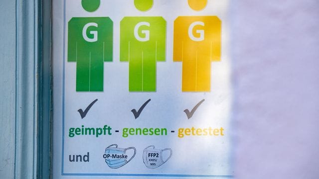 Im kommenden Herbst und Winter könnte es wieder strenge Corona-Regeln geben. Im kommenden Herbst und Winter könnte es wieder strenge Corona-Regeln geben.