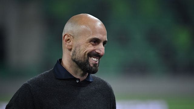 U21-Nationaltrainer Antonio Di Salvo möchte sich gegen Ungarn für die U21-EM qualifizieren. U21-Nationaltrainer Antonio Di Salvo möchte sich gegen Ungarn für die U21-EM qualifizieren.