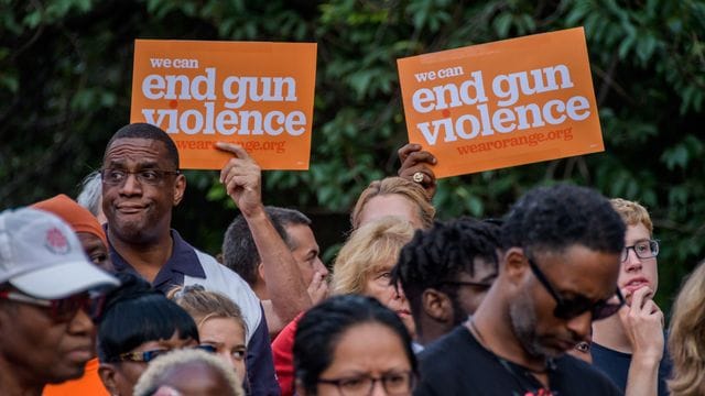 Demonstranten fordern ein Ende der Waffengewalt in den USA (Archivbild).