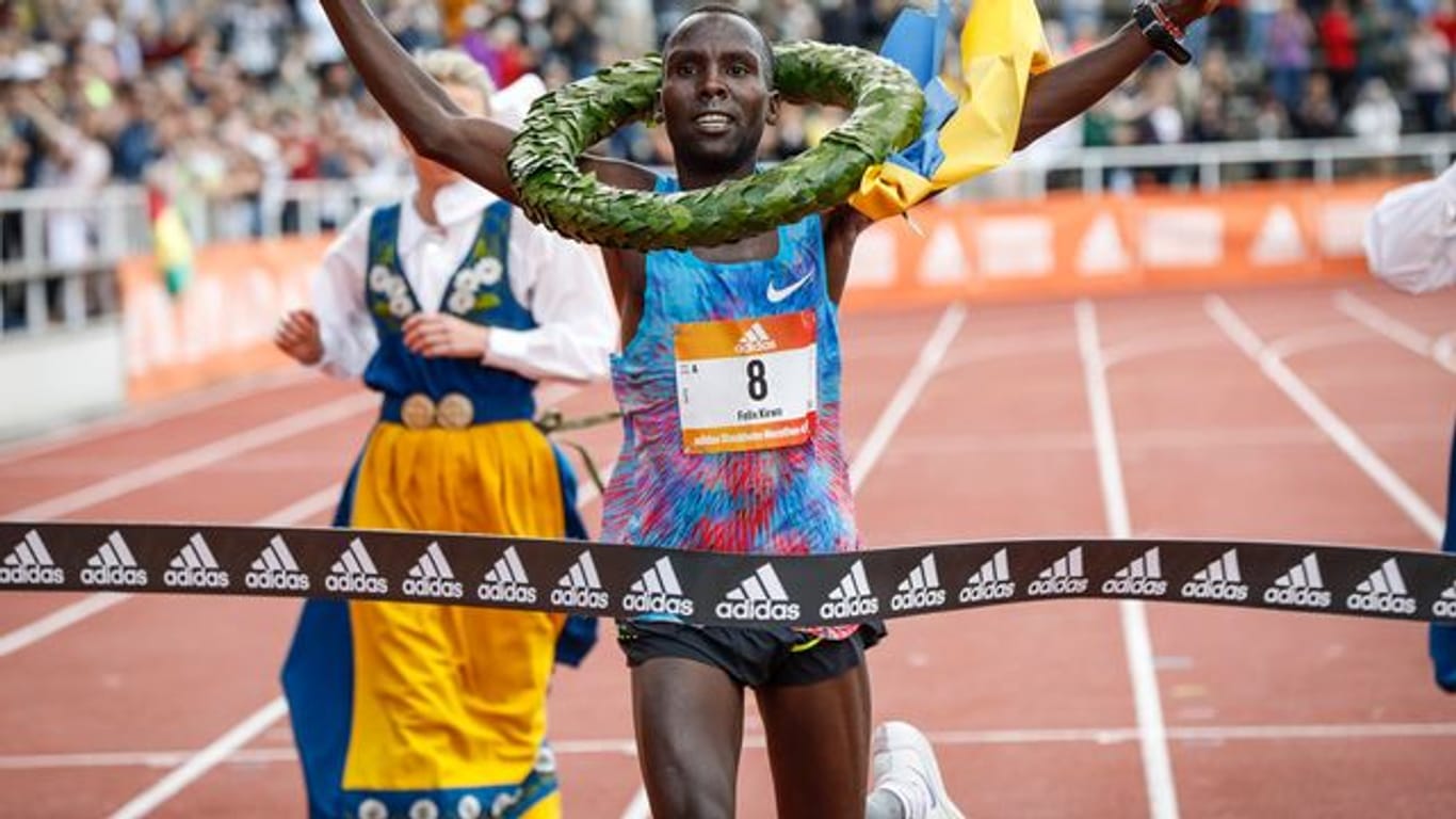 Felix Kirwa aus Kenia hat den Stockholm-Marathon gewonnen.